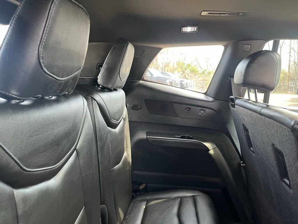 Used 2025 Cadillac XT6 Luxury AWD/4WD image 36