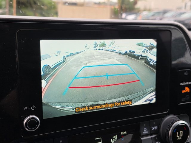 Used 2024 Toyota Highlander LE image 30