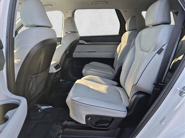 Used 2024 Hyundai Palisade SEL FWD image 19