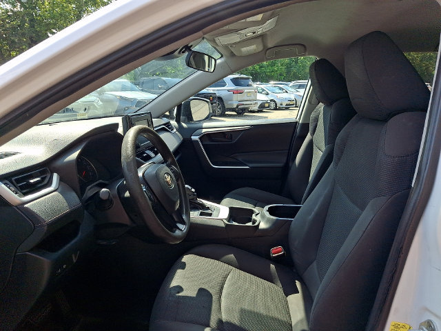 Certified 2021 Toyota RAV4 LE AWD/4WD image 8