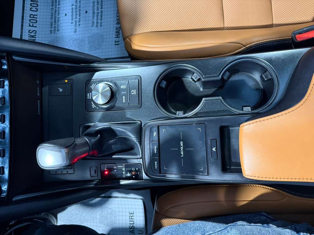 Used 2024 Lexus IS 350 F Sport RWD image 19