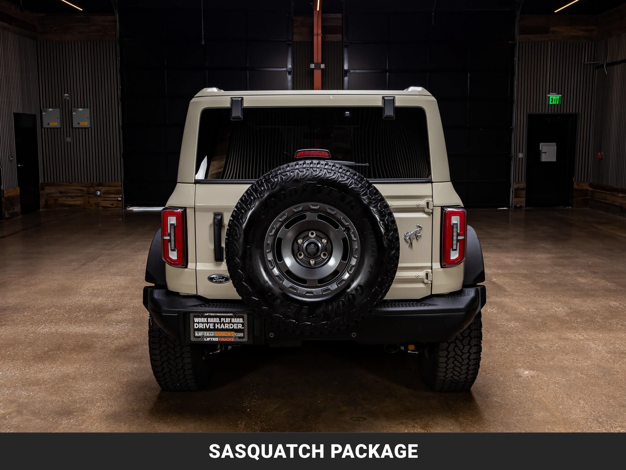 Used 2025 Ford Bronco Badlands AWD/4WD image 7