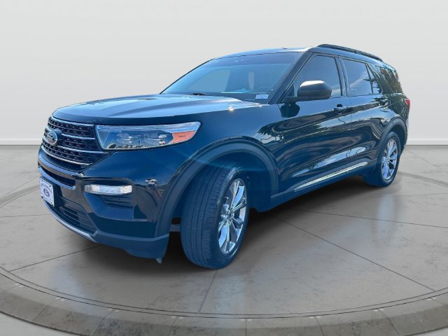 Used 2022 Ford Explorer XLT w/ Equipment Group 202A RWD image 11