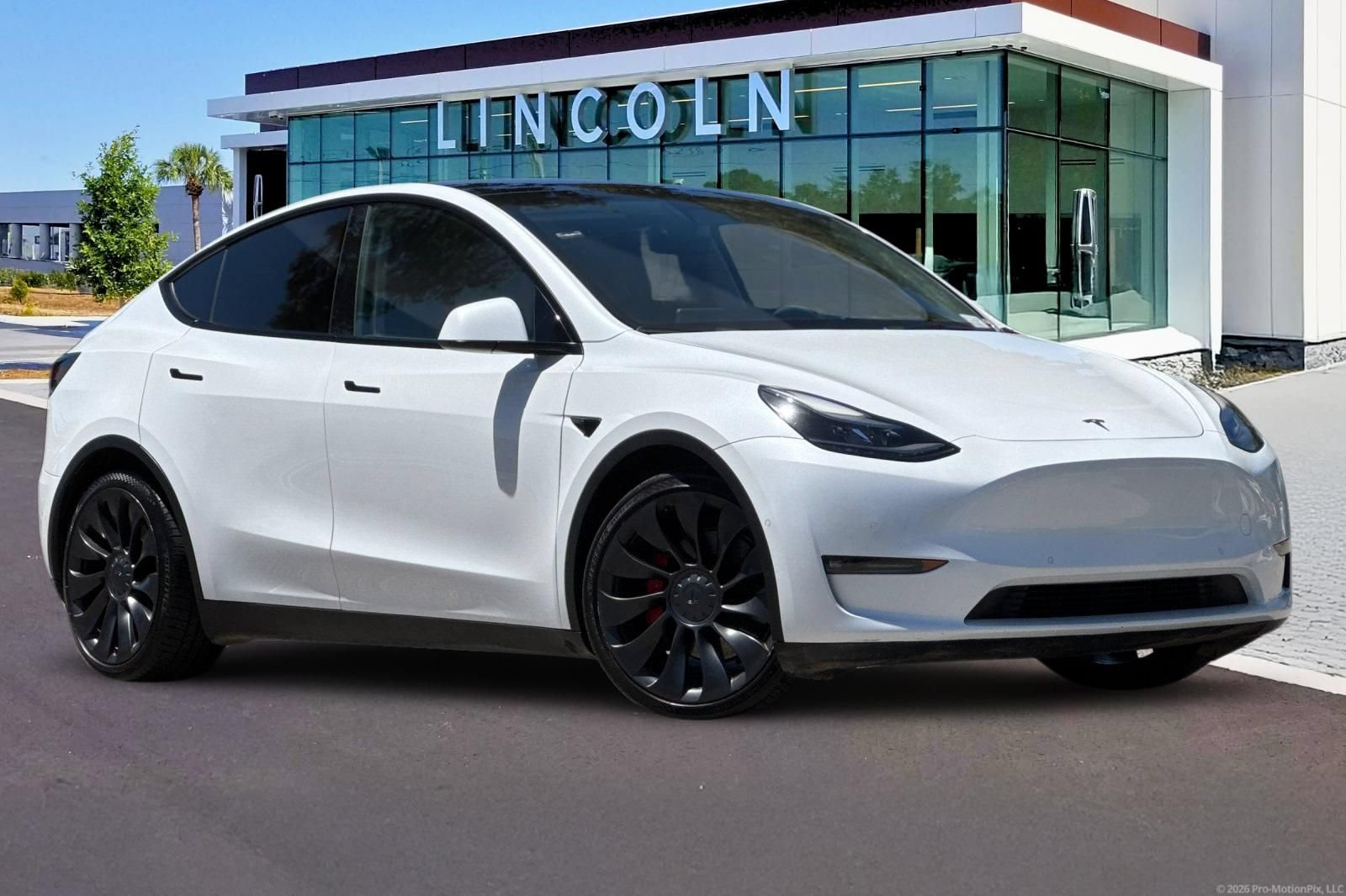 Used 2022 Tesla Model Y Performance AWD/4WD image 2