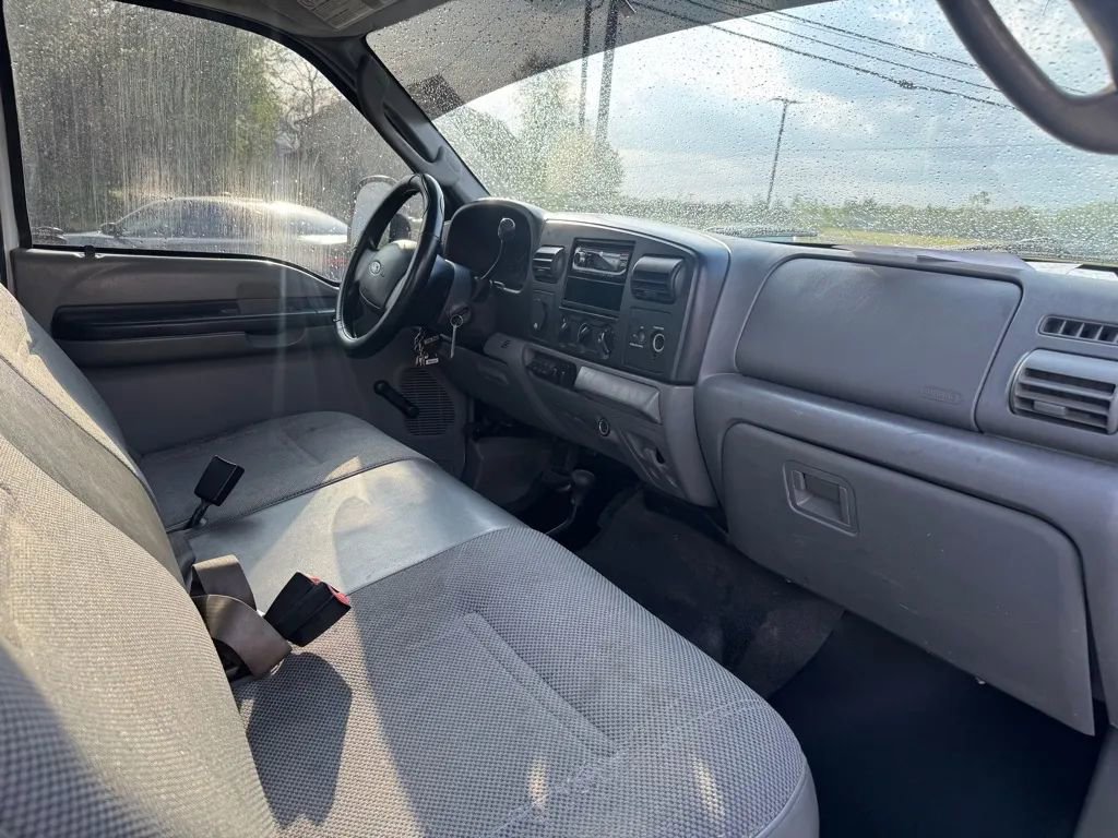 Used 2007 Ford F350 4x4 Regular Cab DRW Super Duty image 6