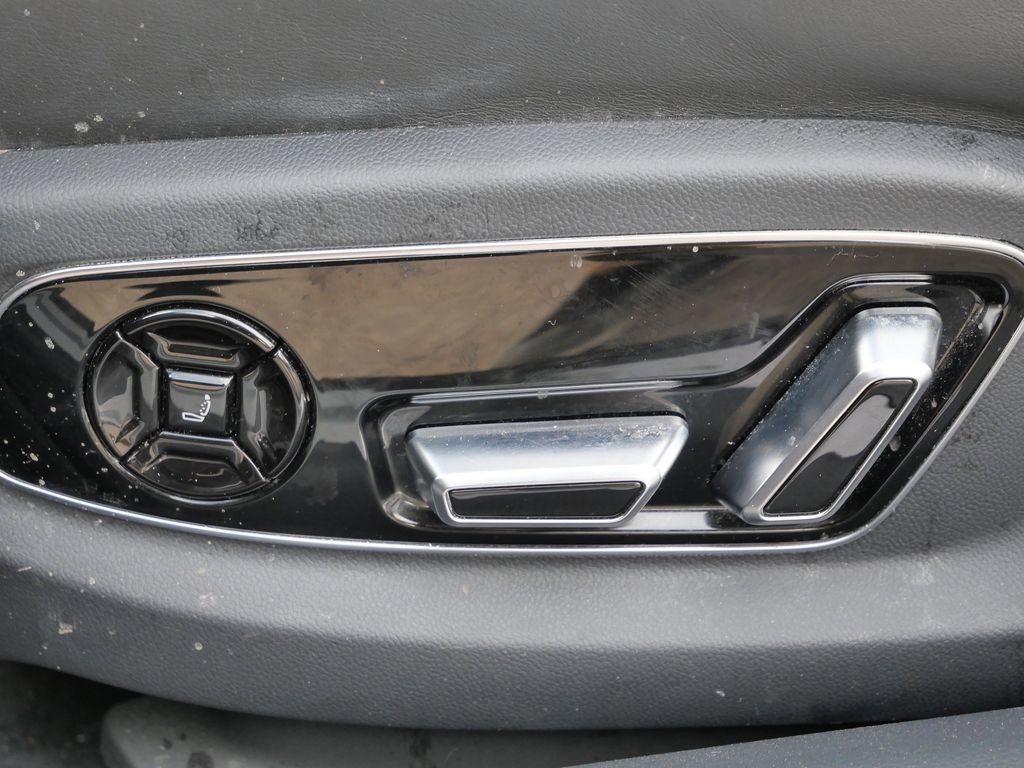 Used 2019 Audi A8 L 3.0T w/ Luxury Package image 37