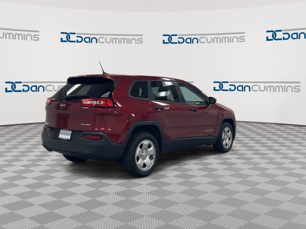 Used 2016 Jeep Cherokee Sport image 8