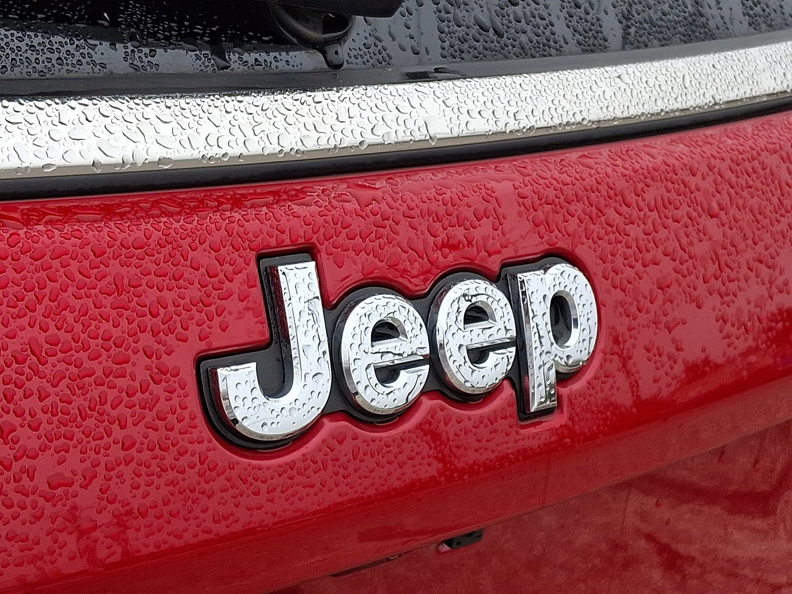 Used 2025 Jeep Compass Limited image 29