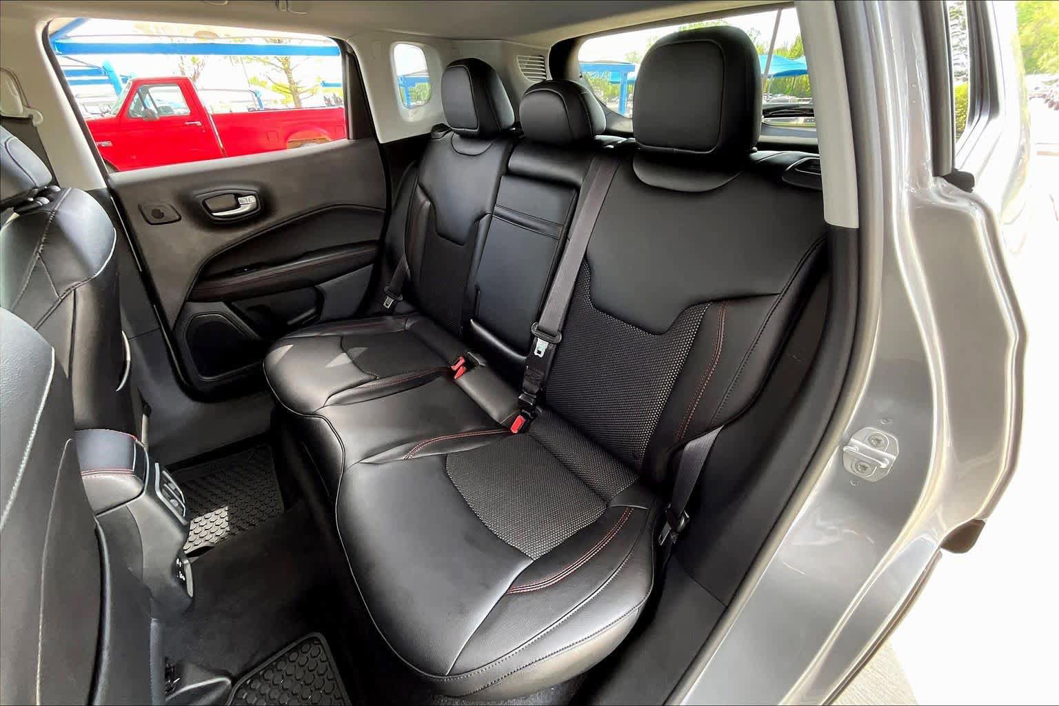 Used 2018 Jeep Compass Trailhawk w/ Safe & Security Group image 21