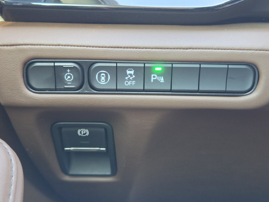Used 2024 Acura MDX w/ Technology Package FWD image 30