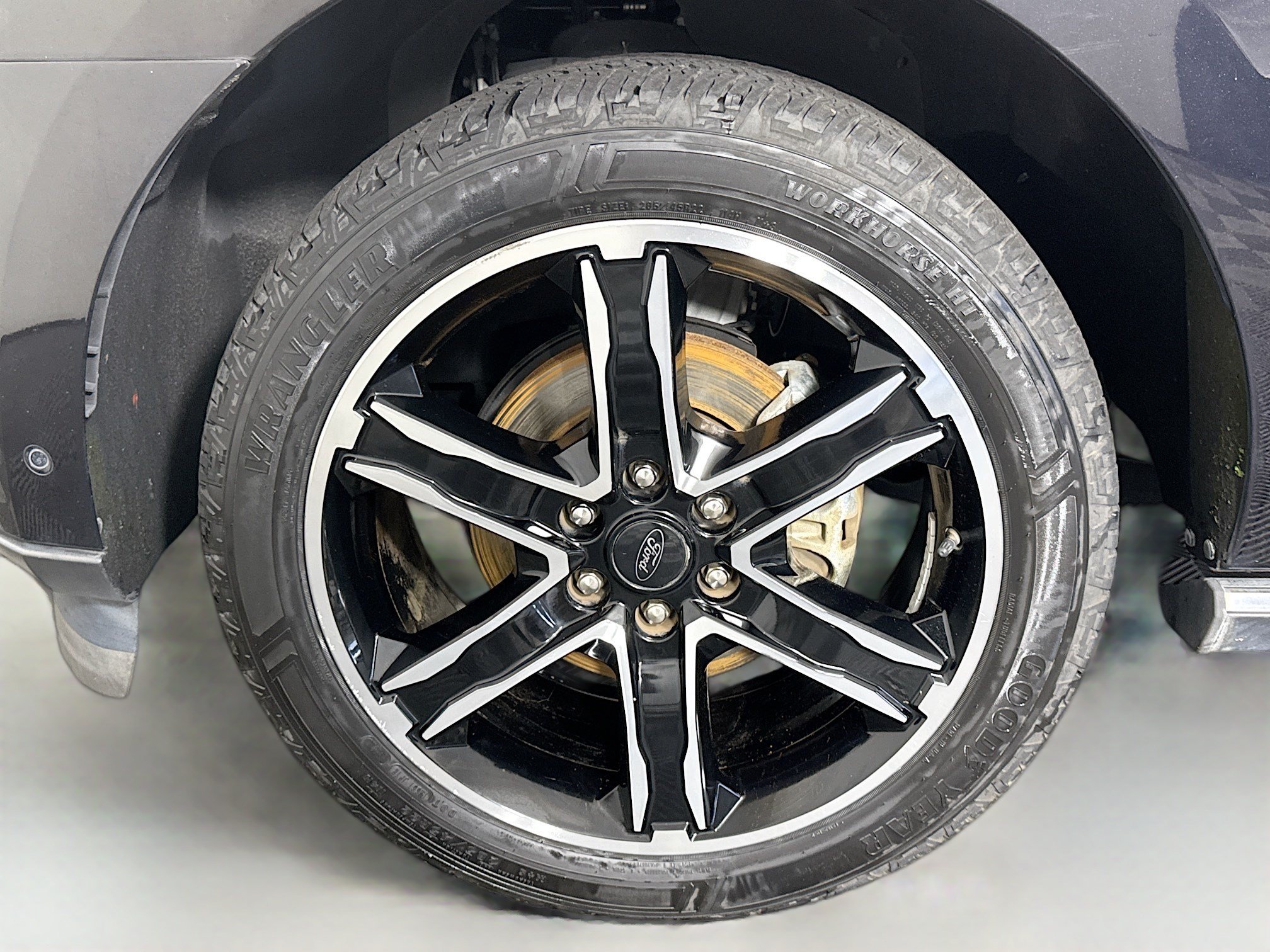 Used 2019 Ford Expedition Limited w/ Special Edition Package RWD image 38