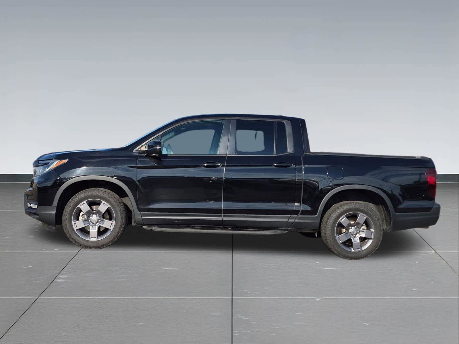 Used 2025 Honda Ridgeline TrailSport image 4