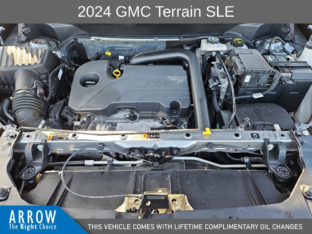 Used 2024 GMC Terrain SLE w/ Driver Convenience Package FWD image 15