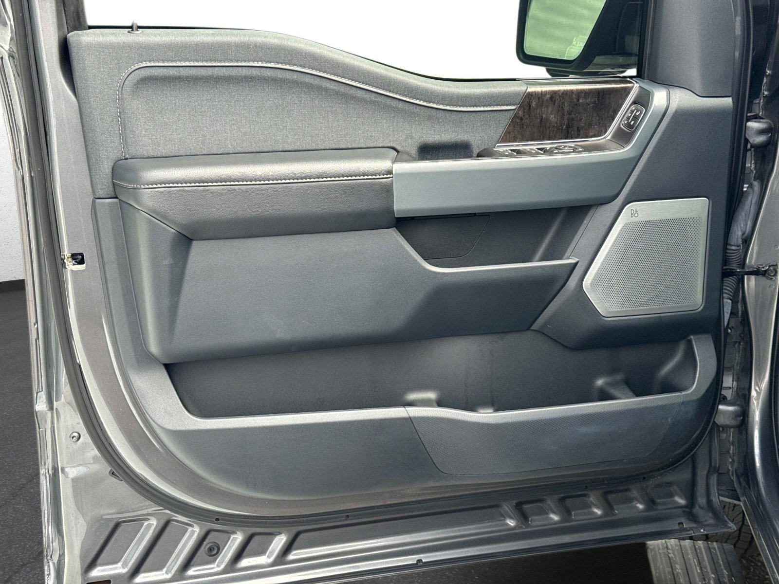 Used 2023 Ford F150 Lariat w/ Equipment Group 502A High image 17