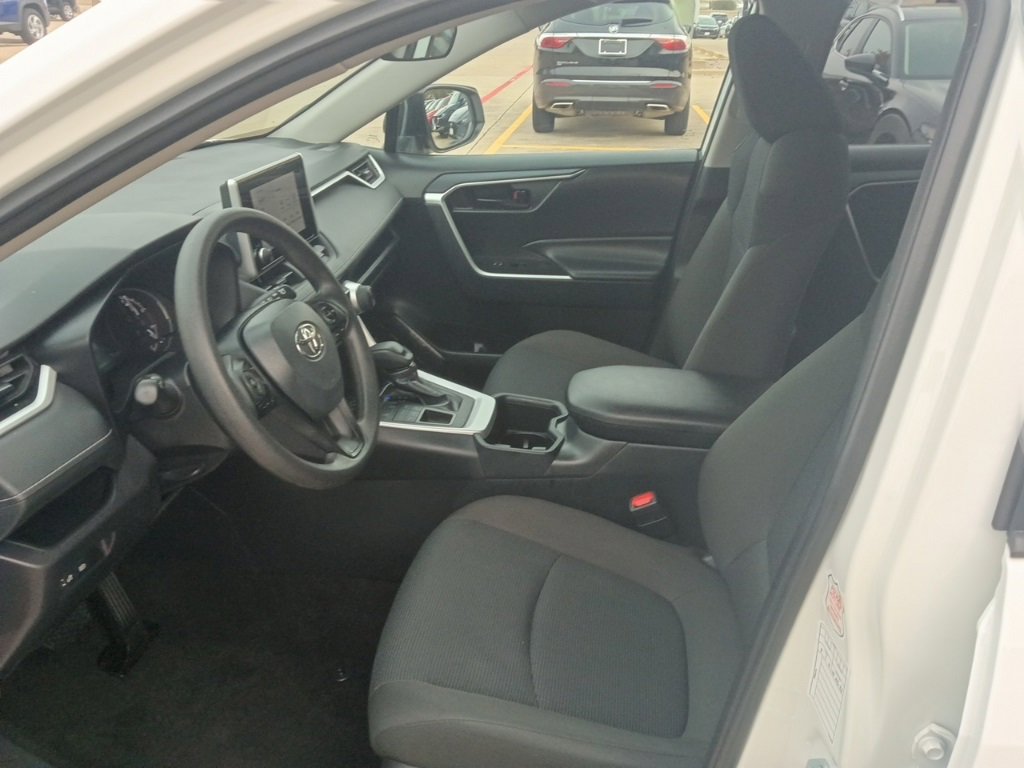 Used 2025 Toyota RAV4 LE image 3