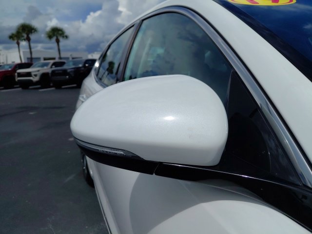 Used 2019 Kia Cadenza Technology FWD image 11