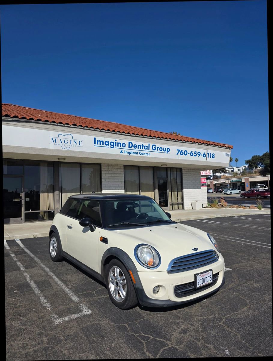 Used 2012 MINI Cooper Hardtop image 1
