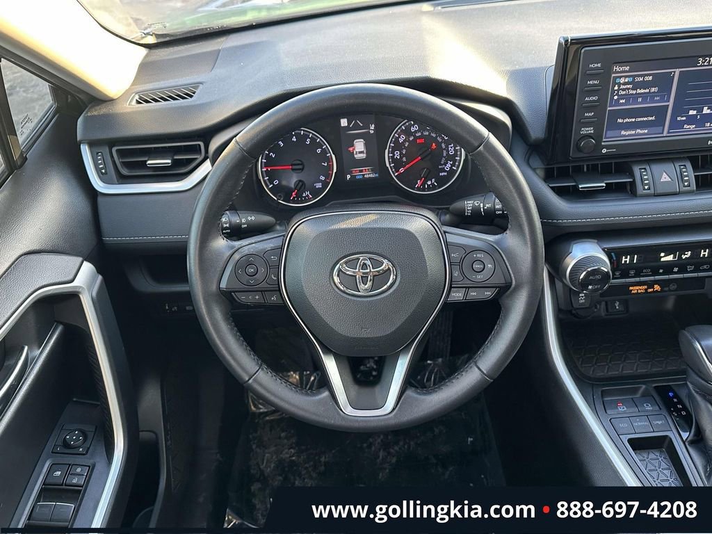 Used 2022 Toyota RAV4 XLE Premium image 13