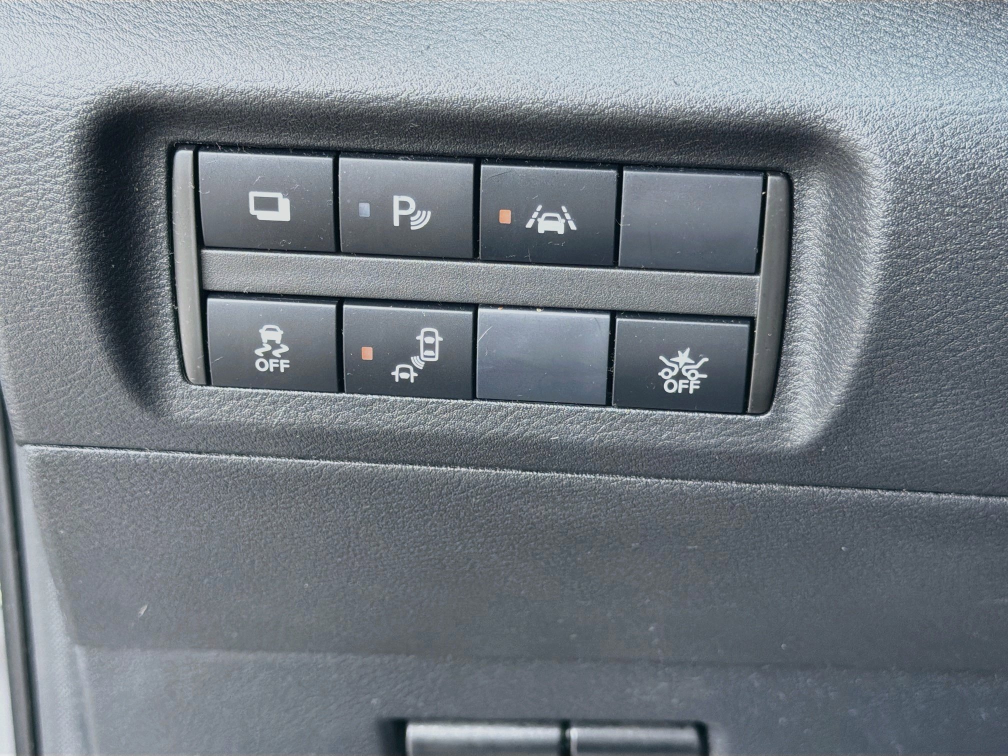 Used 2021 Nissan Kicks S FWD image 32