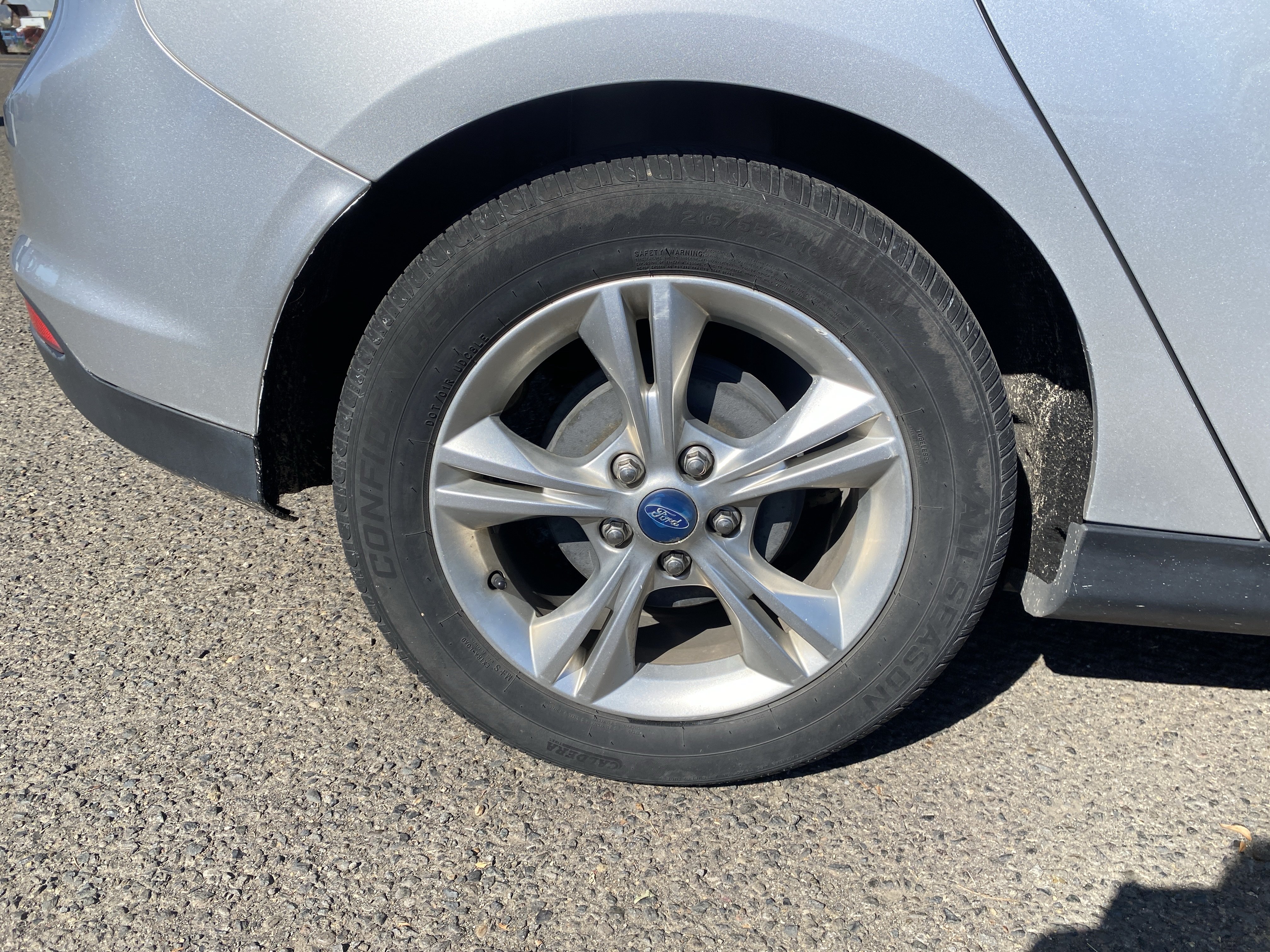 Used 2013 Ford Focus SE w/ SE Winter Pkg FWD image 9