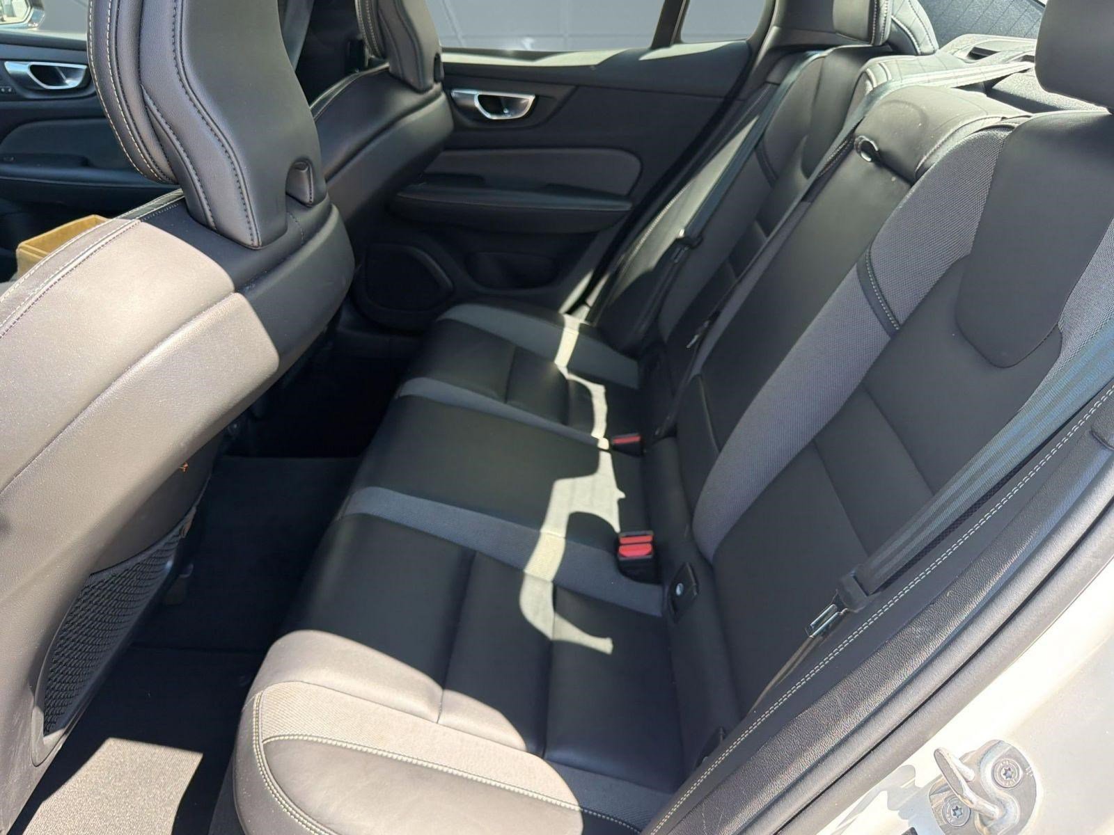 Used 2024 Volvo S60 B5 Plus FWD image 14