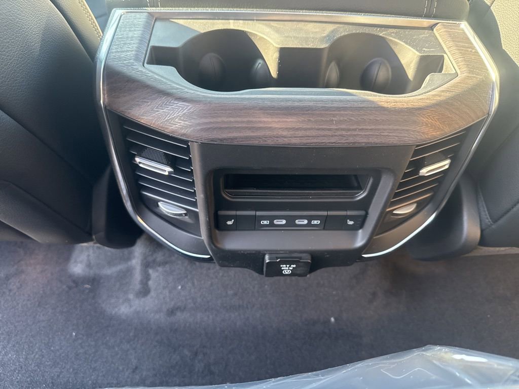 New 2026 RAM 1500 Laramie AWD/4WD image 23