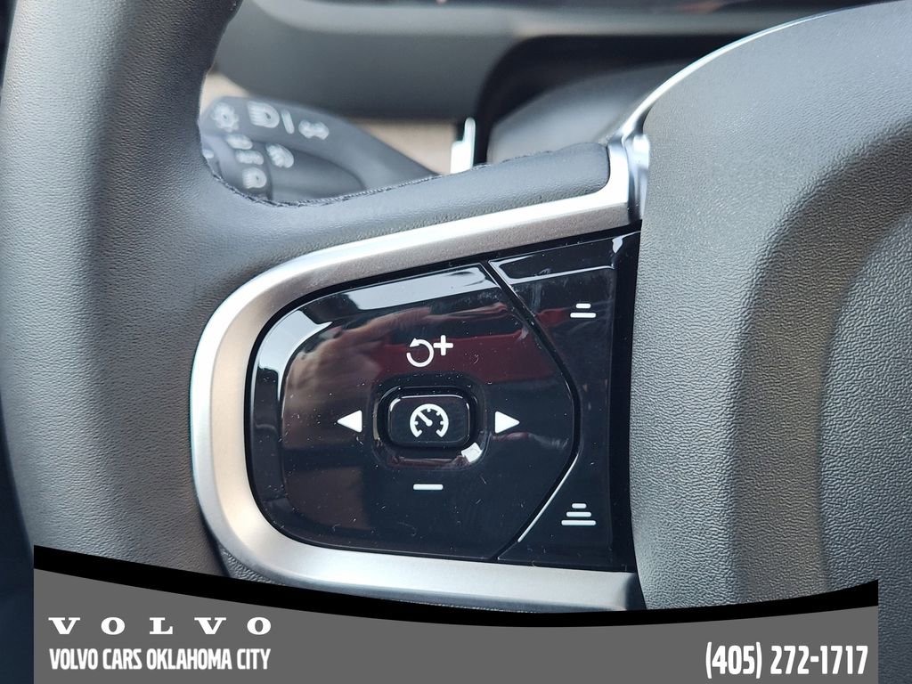 Used 2026 Volvo XC90 B5 Plus w/ Protection Package Premier image 27