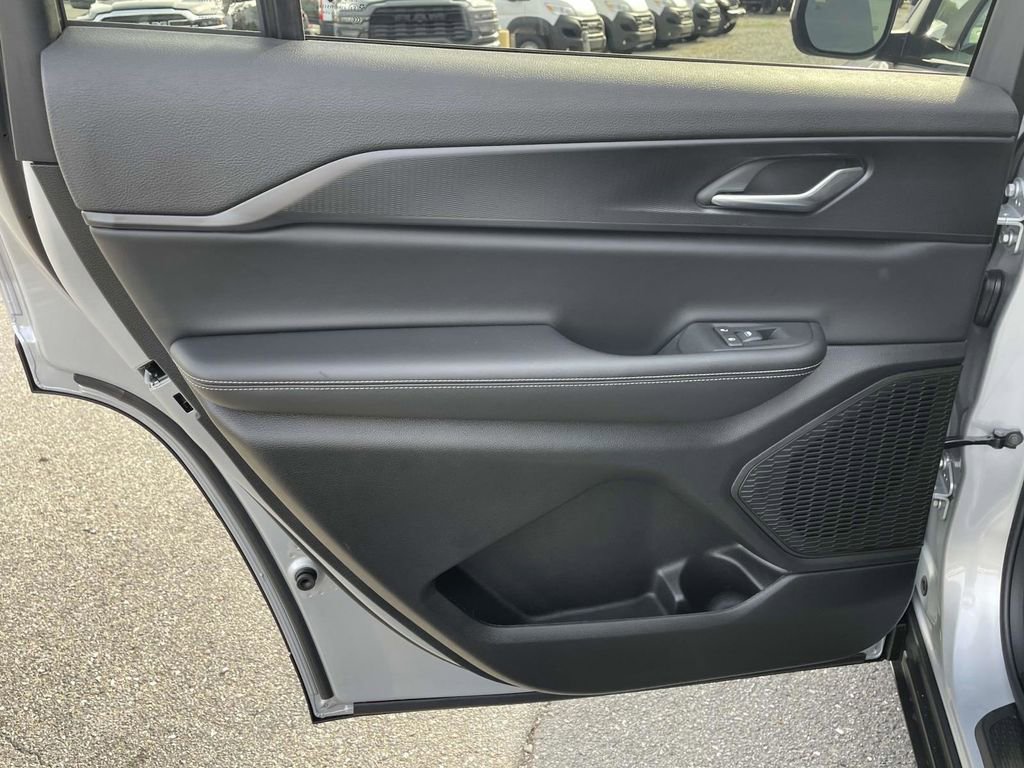 New 2025 Jeep Grand Cherokee L Laredo w/ Luxury Tech Group I image 21