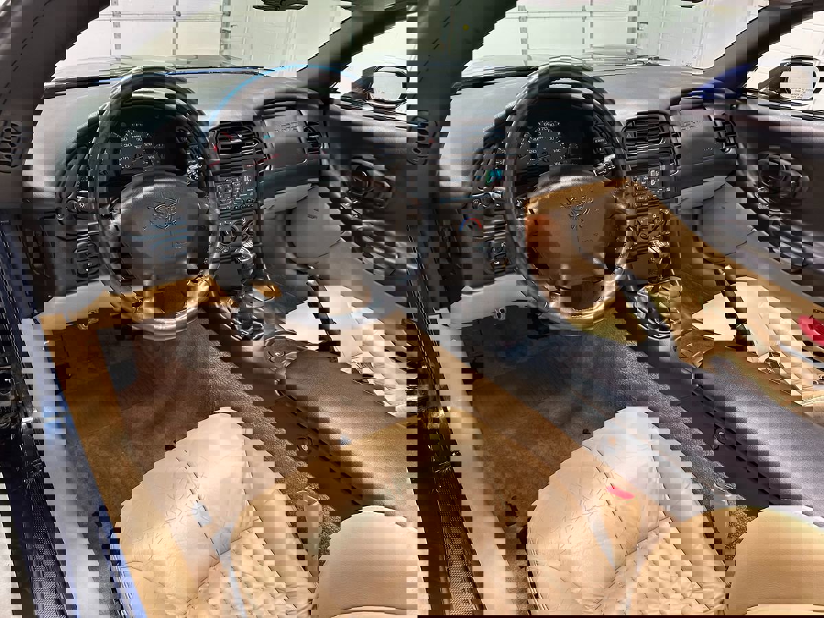 Used 2000 Chevrolet Corvette Convertible image 21