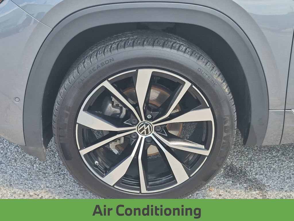 Used 2024 Volkswagen Atlas SEL Premium R-Line AWD/4WD image 14