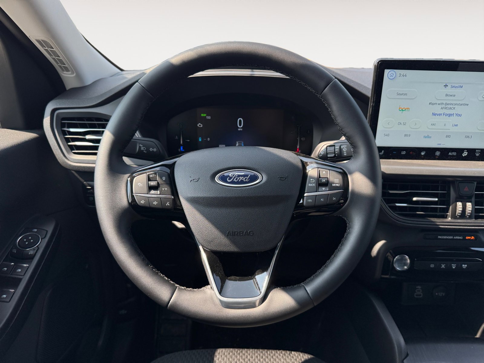 New 2025 Ford Escape SE image 15
