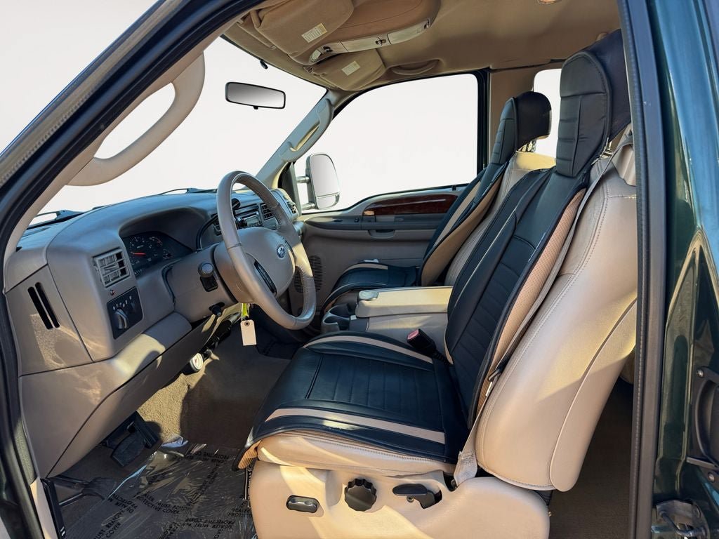 Used 2003 Ford F350 Lariat RWD image 6