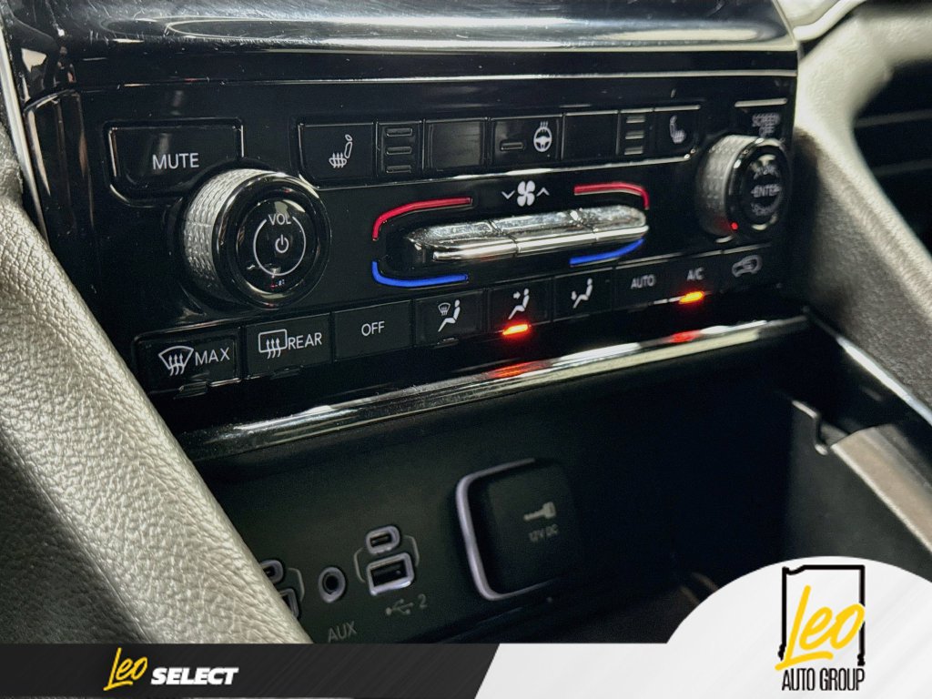Used 2023 Jeep Grand Cherokee L Laredo AWD/4WD image 18