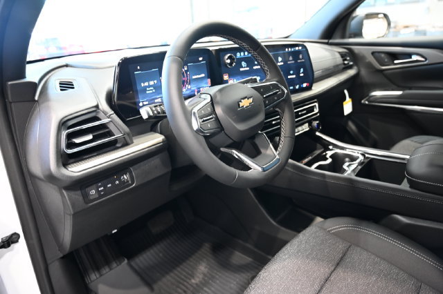 New 2027 Chevrolet Traverse LT w/ LPO, Floor Liner Package AWD/4WD image 21