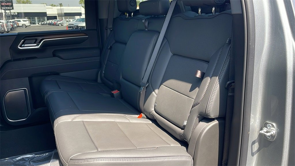 New 2025 GMC Sierra 2500 Denali w/ Denali Reserve Package image 15