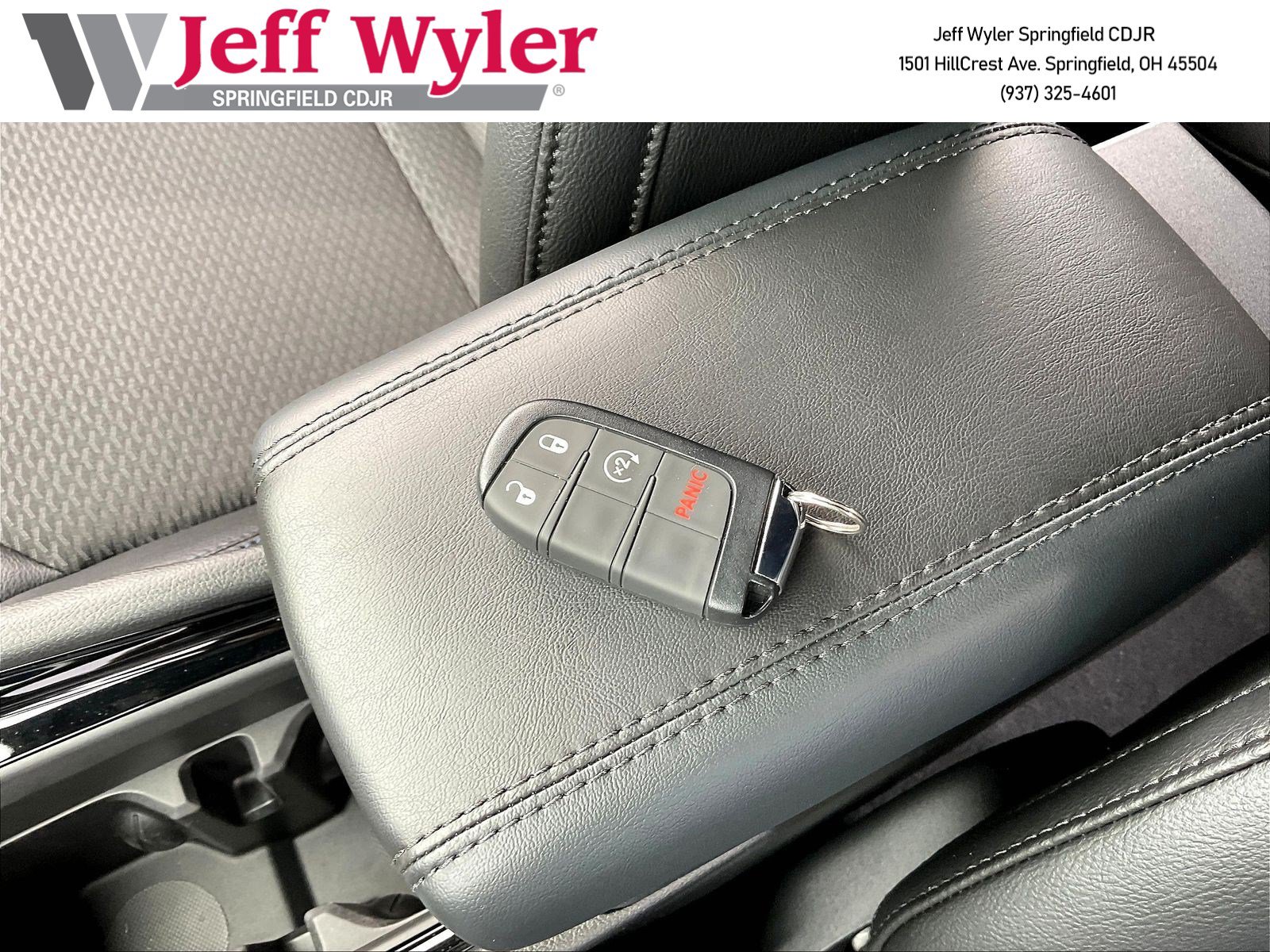New 2026 Jeep Compass Latitude AWD/4WD image 24