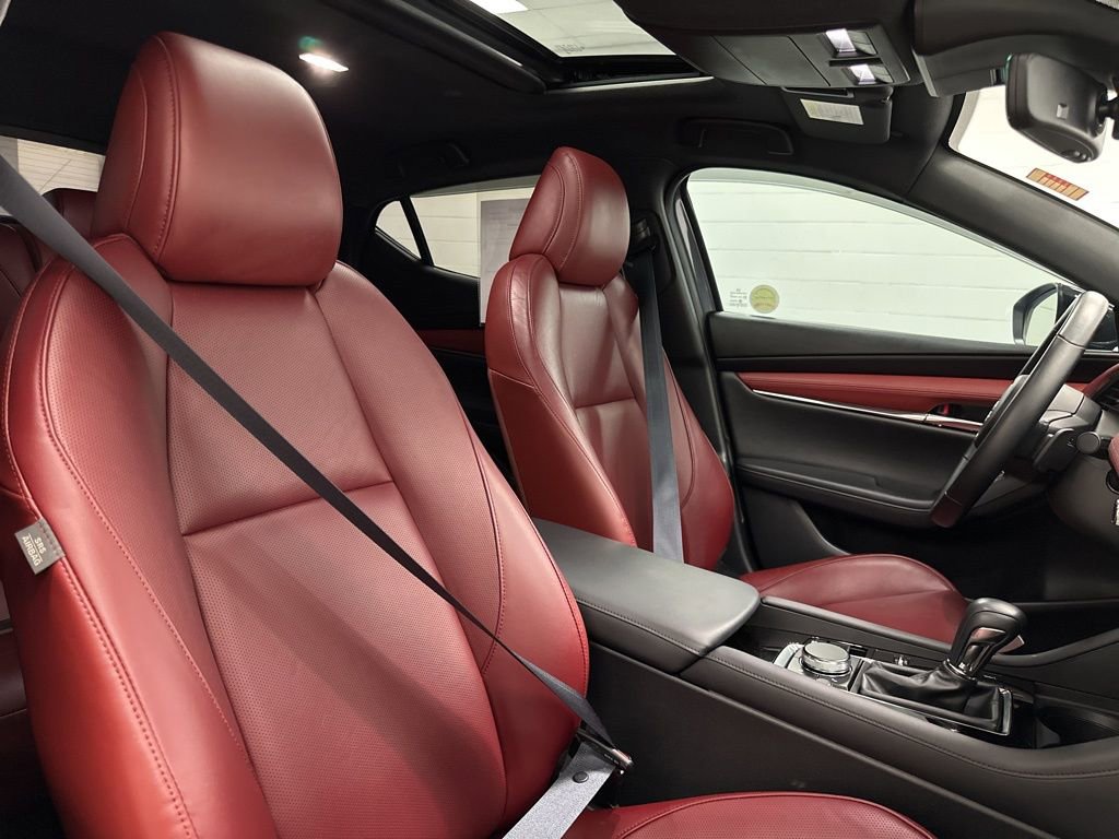 Certified 2023 MAZDA MAZDA3 Hatchback w/Premium Plus Pkg image 24
