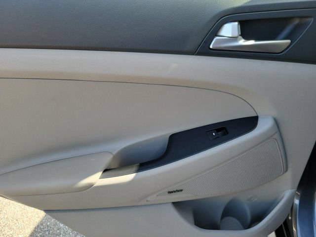 Used 2019 Hyundai Tucson Sport w/ Cargo Package FWD image 14
