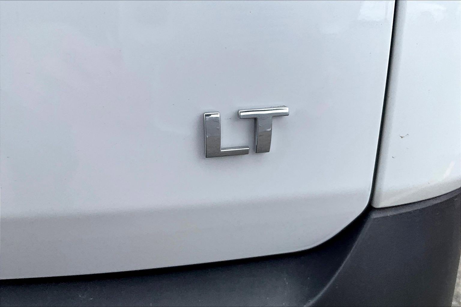 Used 2023 Chevrolet Traverse LT w/ LT Premium Package AWD/4WD image 15