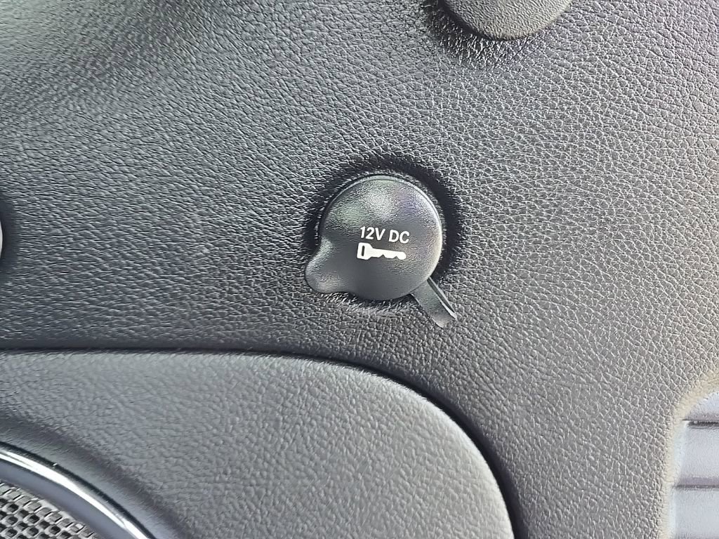 Used 2022 Jeep Grand Cherokee Laredo X image 9