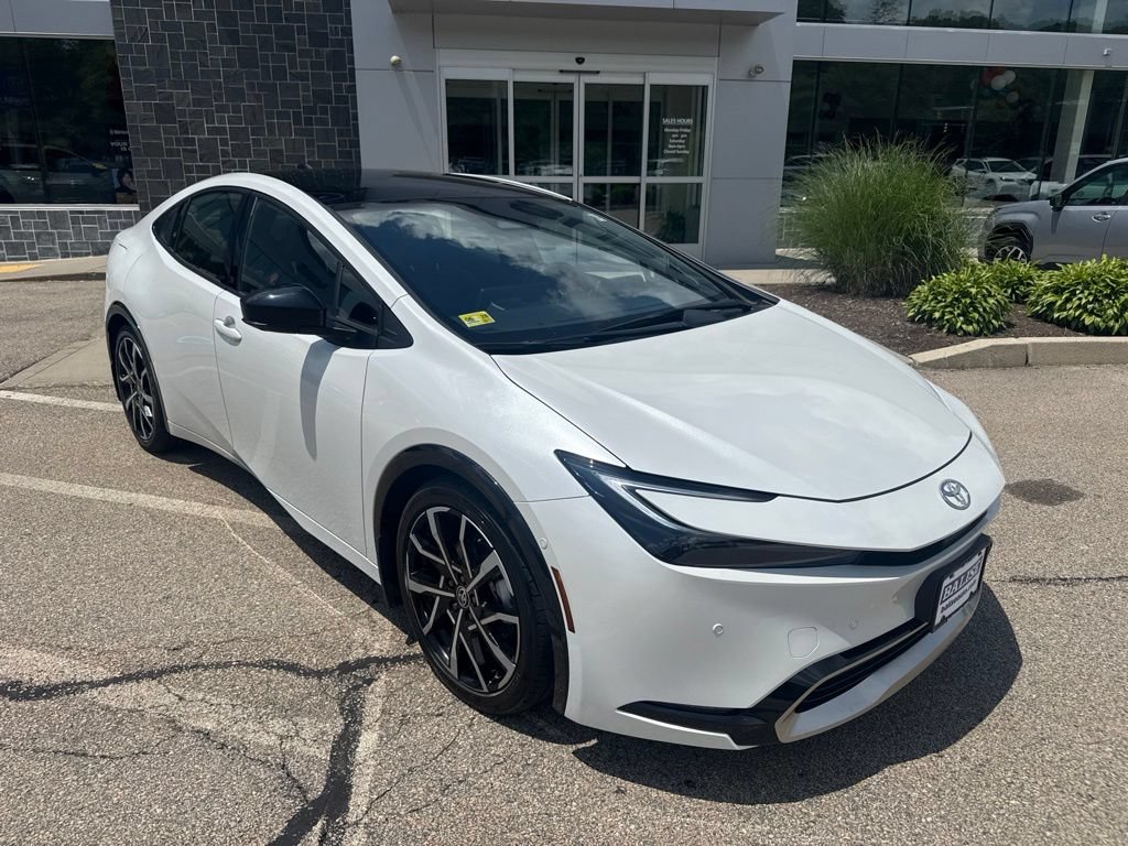 Used 2024 Toyota Prius Prime Premium w/ Advanced Technology Package FWD image 7