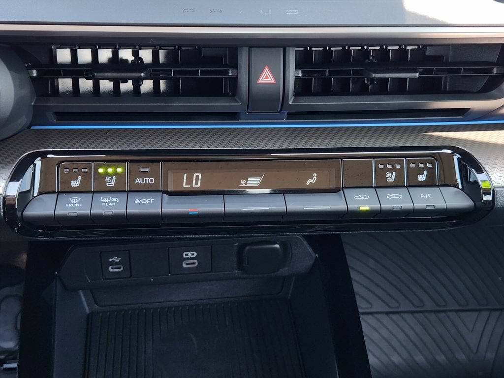 Used 2025 Toyota Prius Limited w/ Limited Premium Package FWD image 21