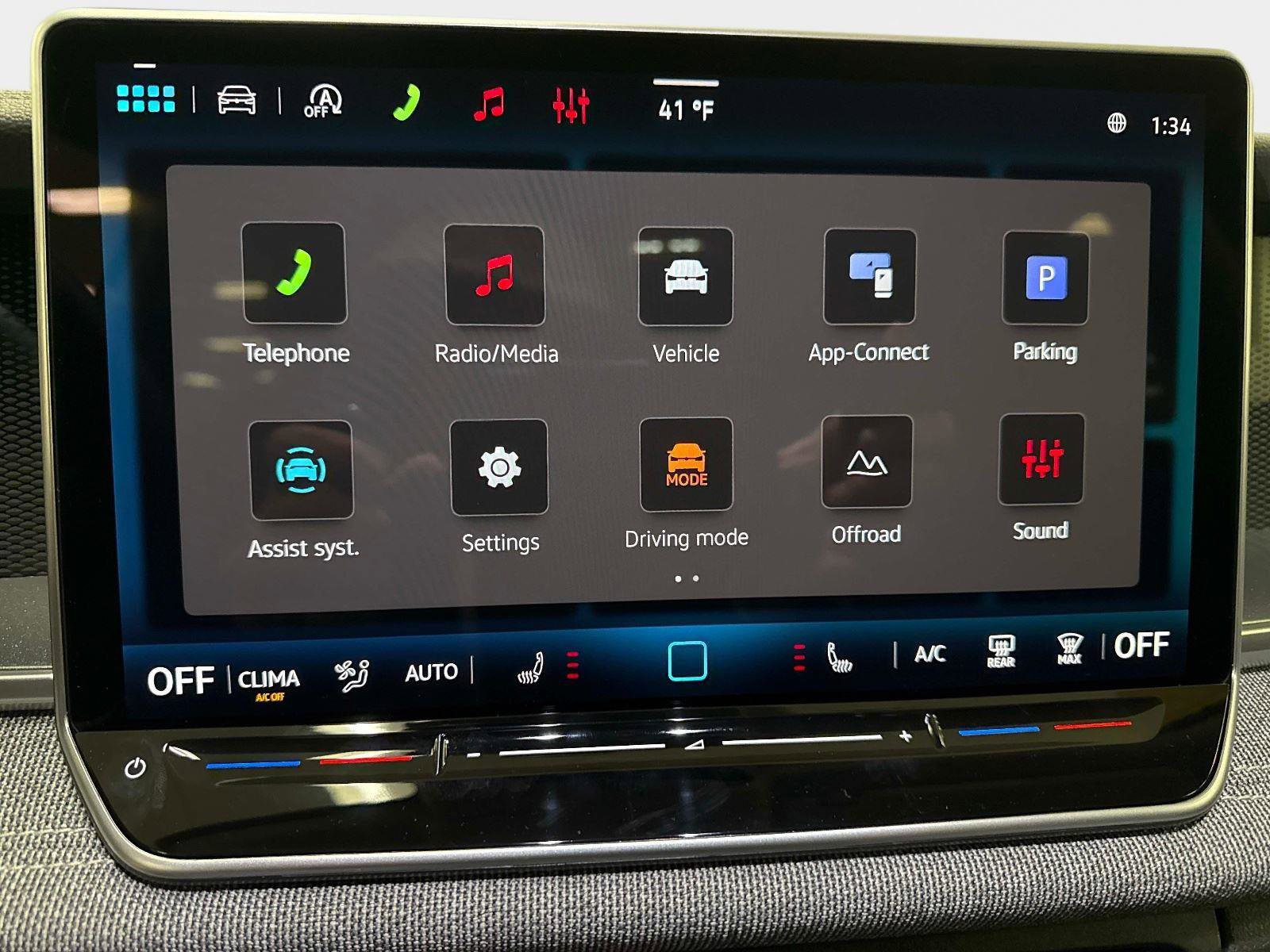 New 2026 Volkswagen Tiguan S image 25