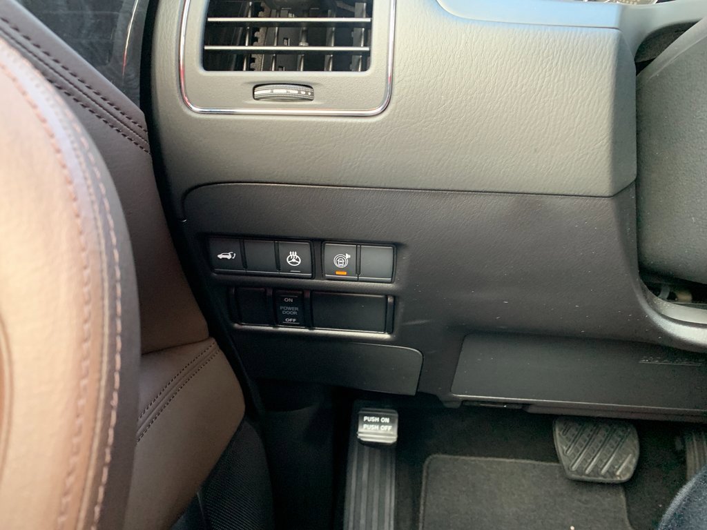 Used 2024 Nissan Armada Platinum w/ Captain's Chairs Package image 25