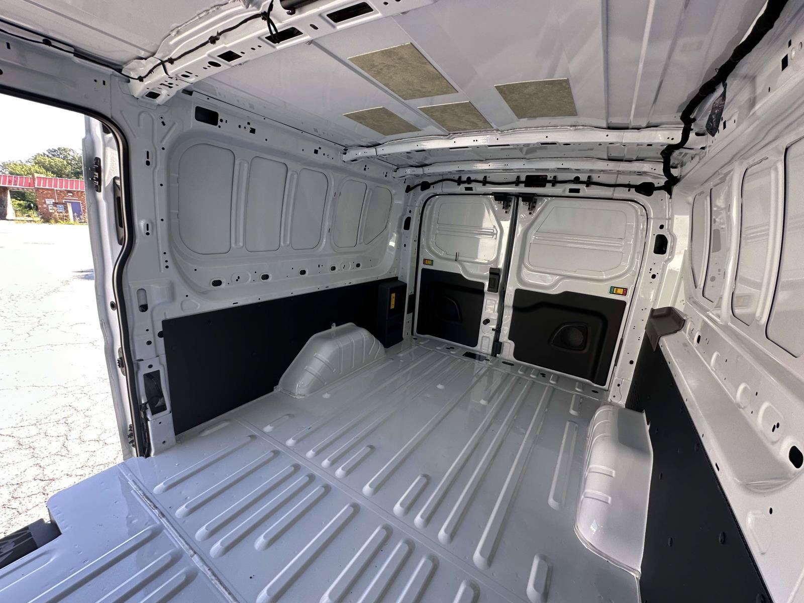 Certified 2023 Ford E-Transit Low Roof RWD image 29