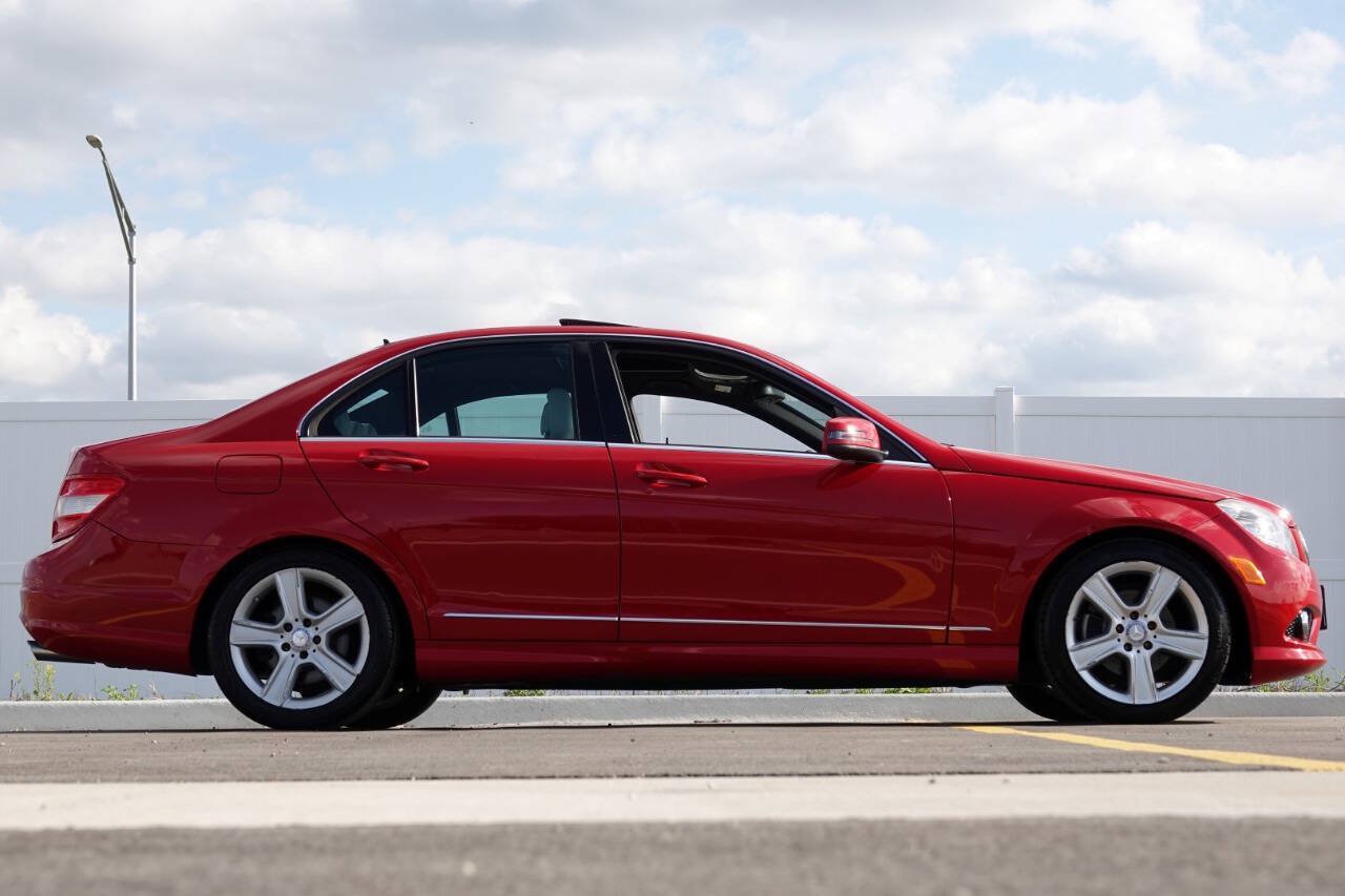 Used 2010 Mercedes-Benz C 300 Sedan image 20