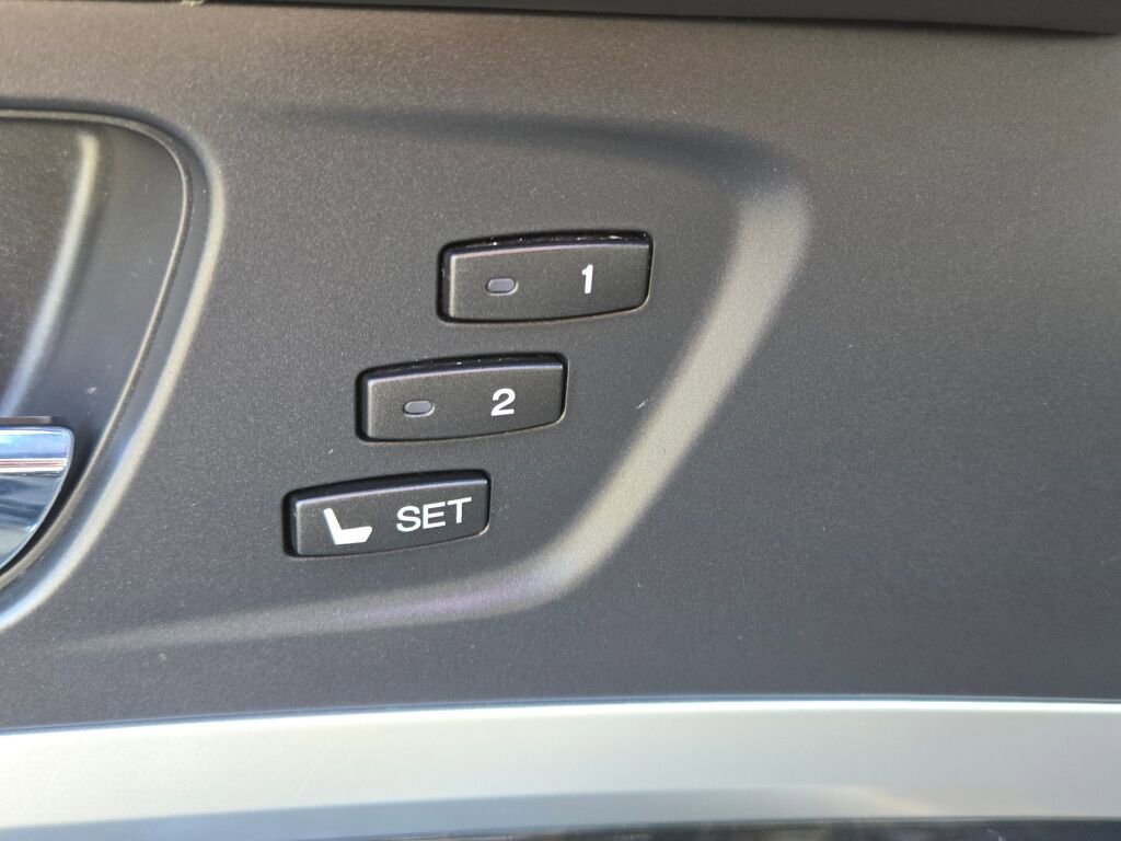 Used 2019 Acura RLX Sport Hybrid w/ Advance Pkg image 27