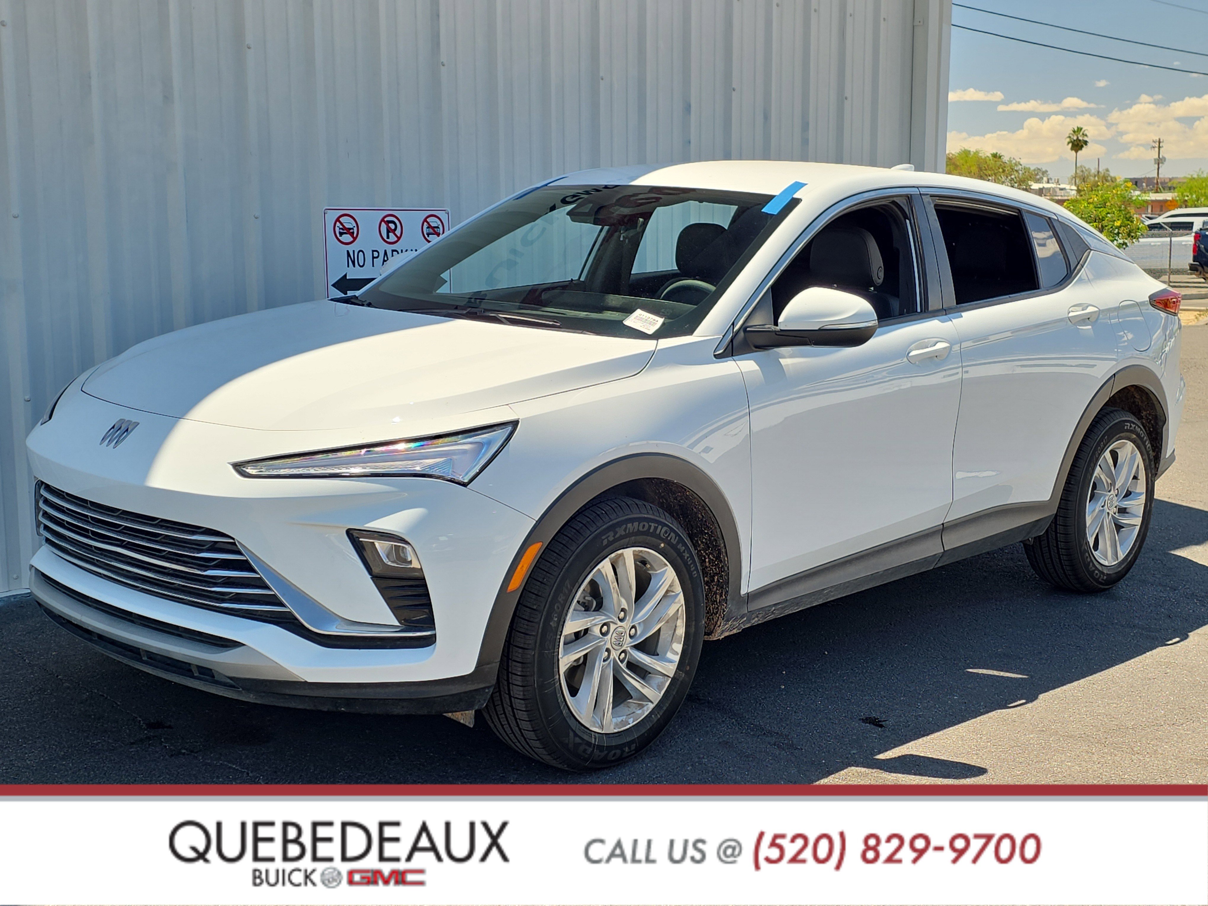 Used 2024 Buick Envista Preferred w/ Advanced Safety Package image 3