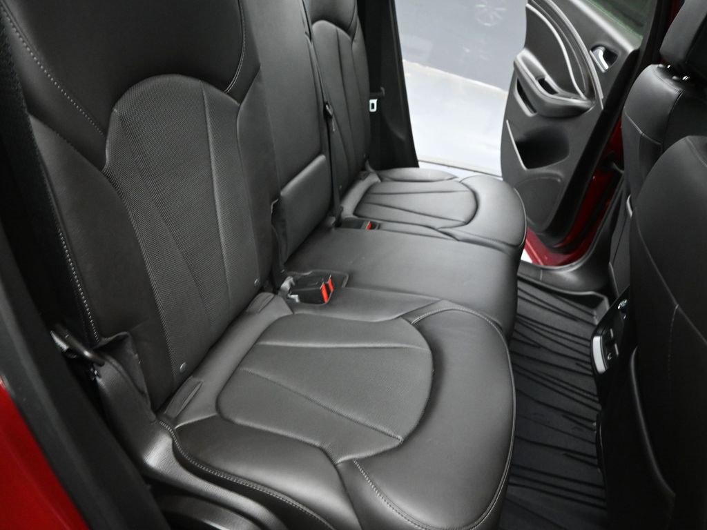 Used 2020 Buick Envision Essence image 25