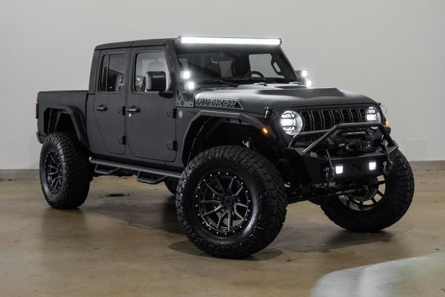 Used 2025 Jeep Gladiator Rubicon w/ Safety Group AWD/4WD image 8